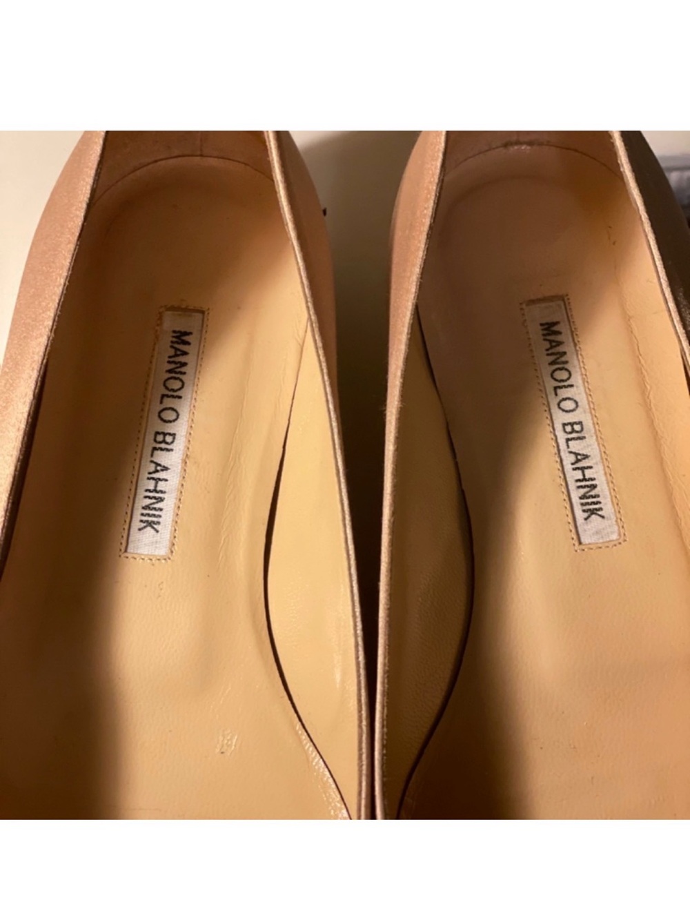 Manolo Blahnik Jeweled Satin Flats Nude/Soft Pink Size 38 - Picture 6 of 6